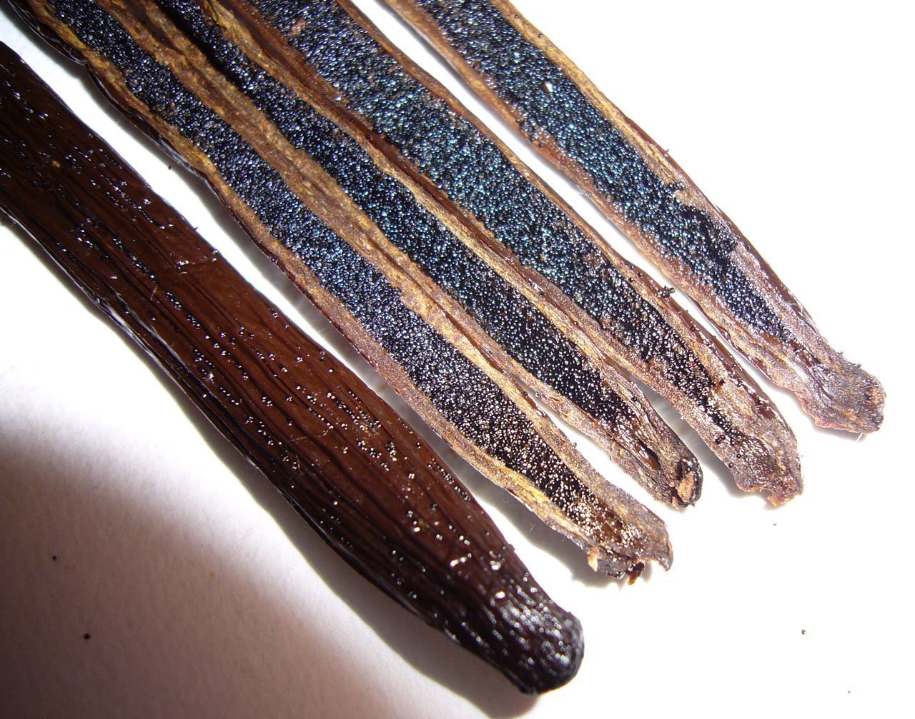 25 Organic Madagascar Vanilla Beans. Whole Grade A Vanilla Pods for Vanilla Extract and Baking-UPStoxs